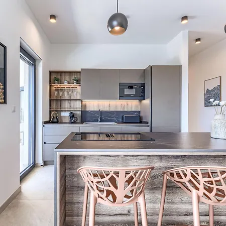 Florinda By Interhome *