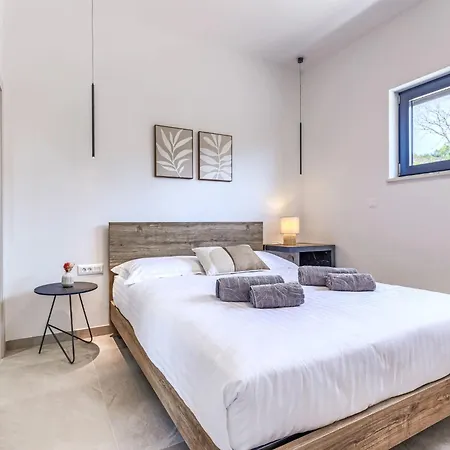 Florinda By Interhome Villa *