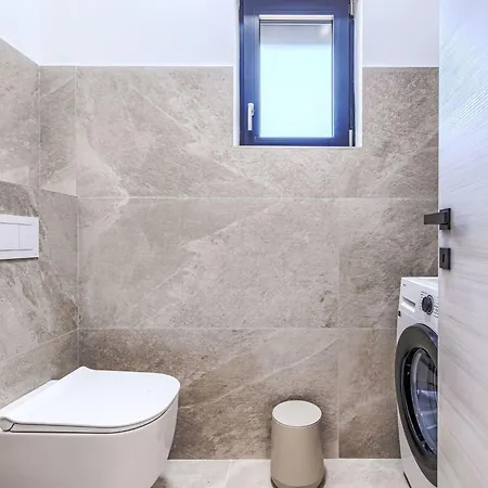 Florinda By Interhome