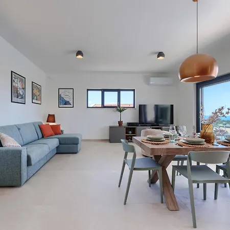 Florinda By Interhome *